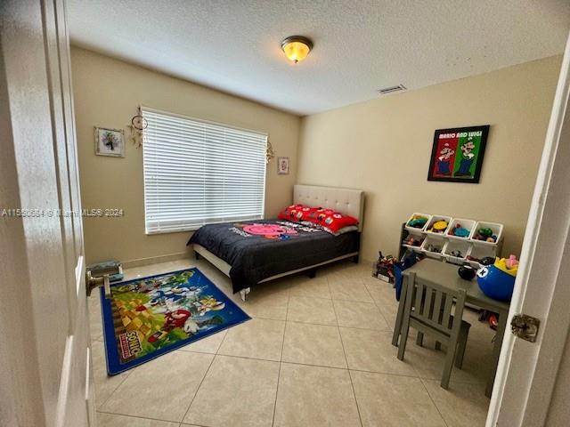 SILVER LAKES AT PEMBROKE - Residential Lease