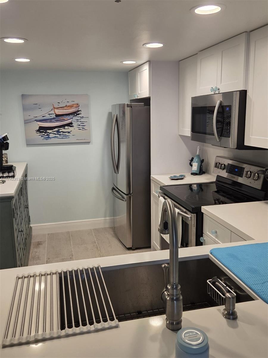 OCEAN HARBOUR CONDOMINIUM - Residential