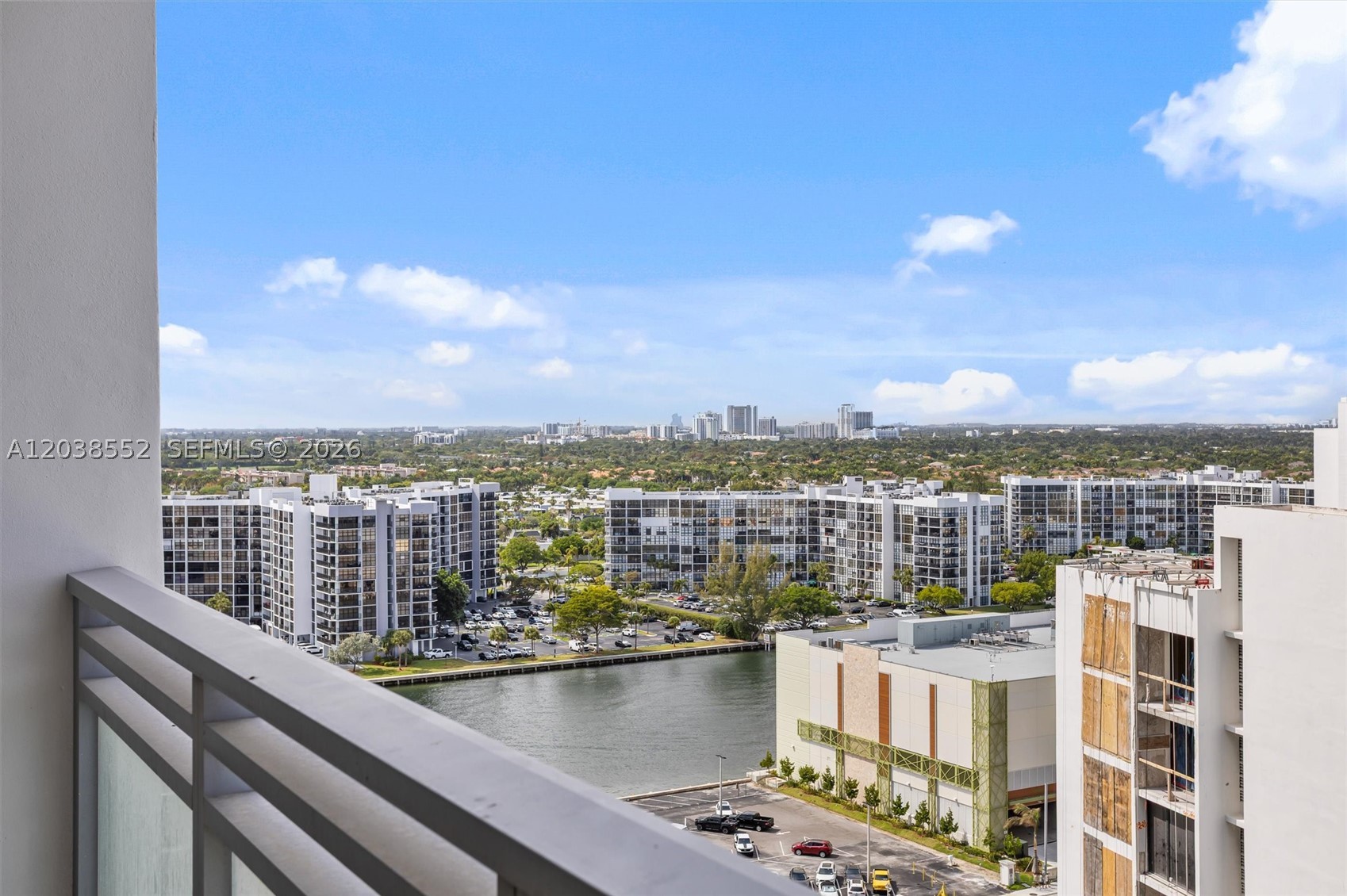 DIPLOMAT OCEANFRONT RESID - Residential Lease