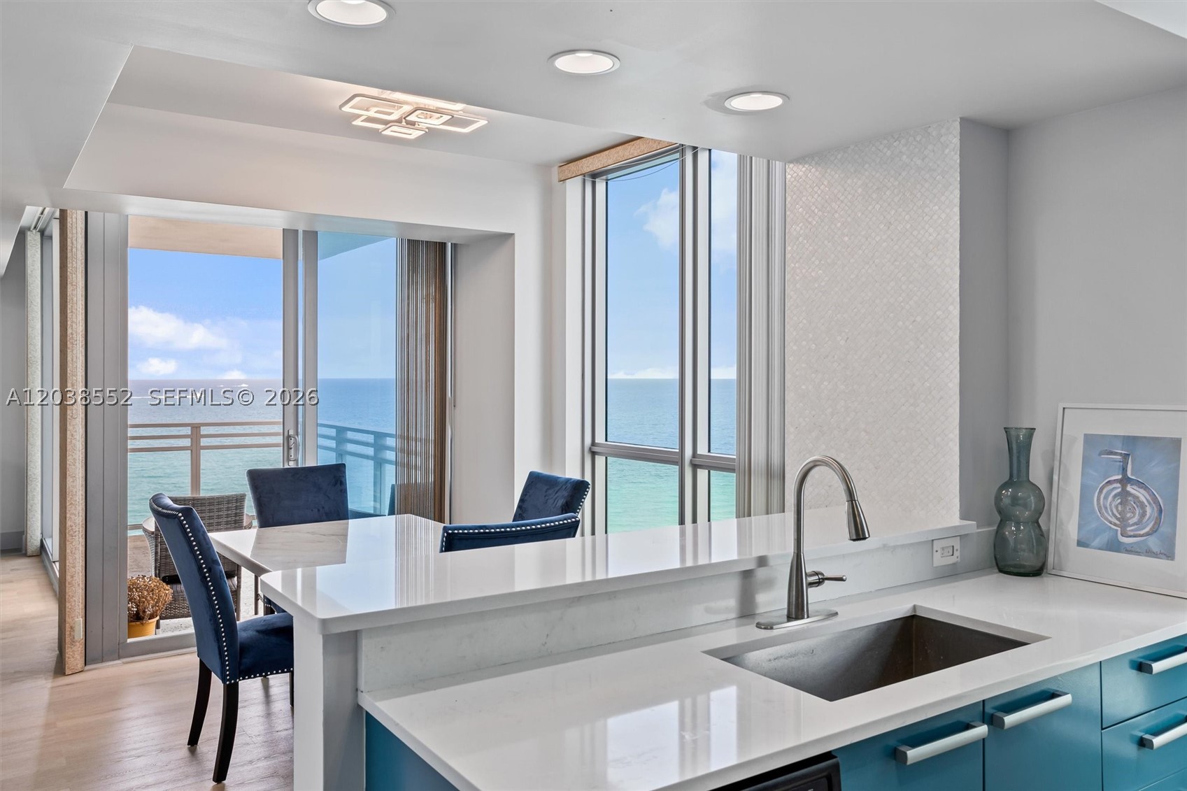DIPLOMAT OCEANFRONT RESID - Residential Lease