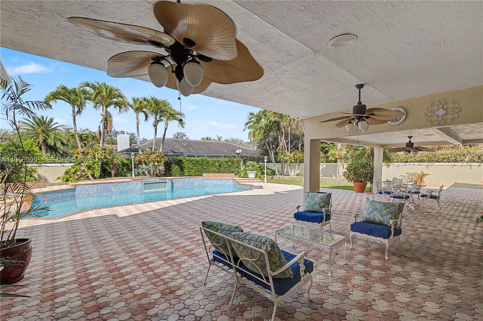 ROYAL PALM NORTH 1ST ADDN - Residential
