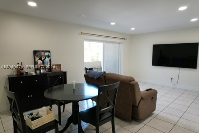 KINGS CREEK SO CONDO - Residential Lease
