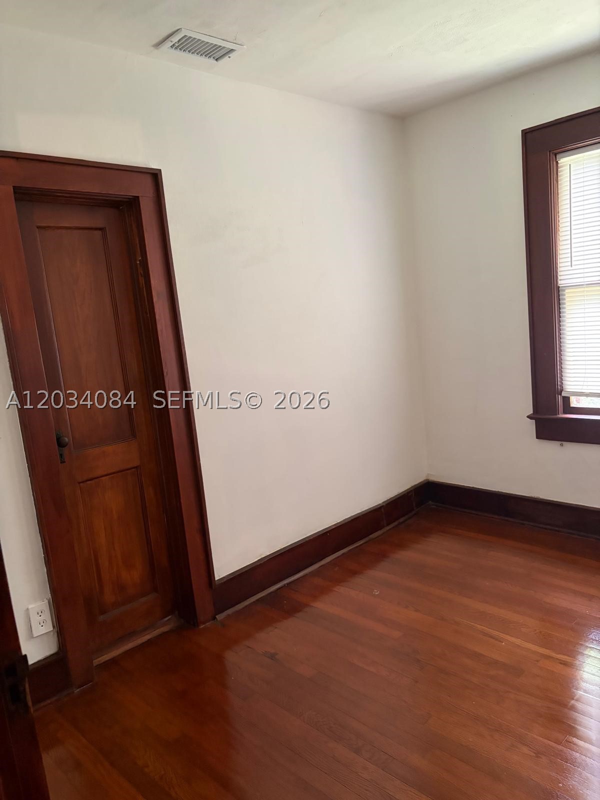 BISCAYNE HEIGHTS - Residential