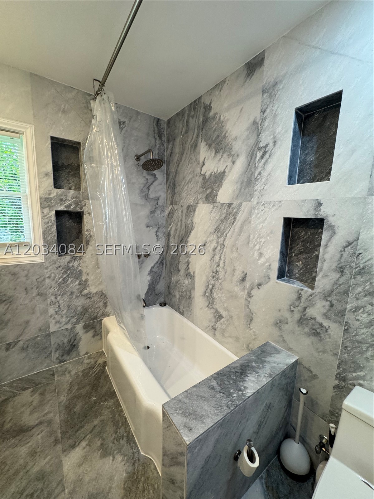 BISCAYNE HEIGHTS - Residential