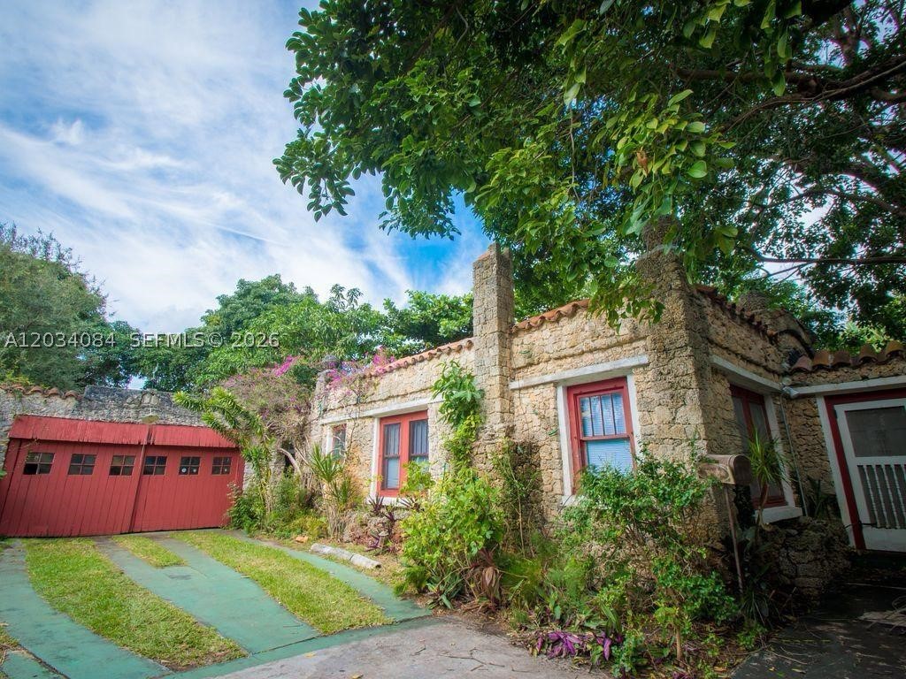 BISCAYNE HEIGHTS - Residential