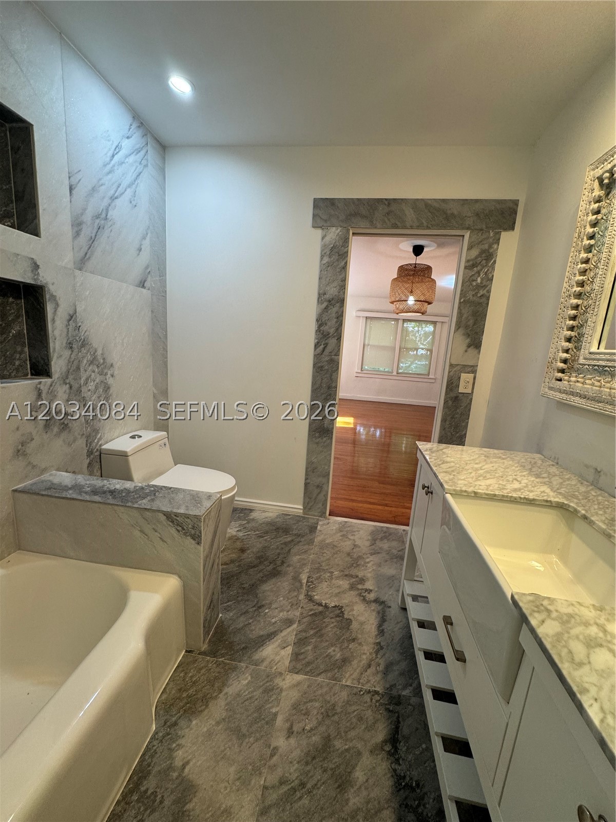 BISCAYNE HEIGHTS - Residential