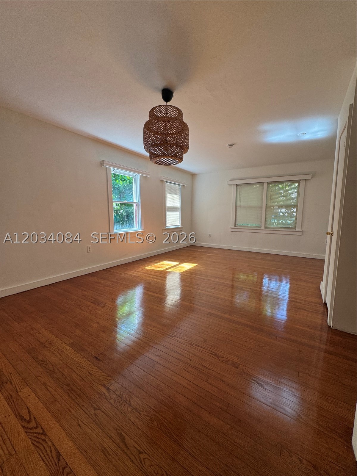 BISCAYNE HEIGHTS - Residential