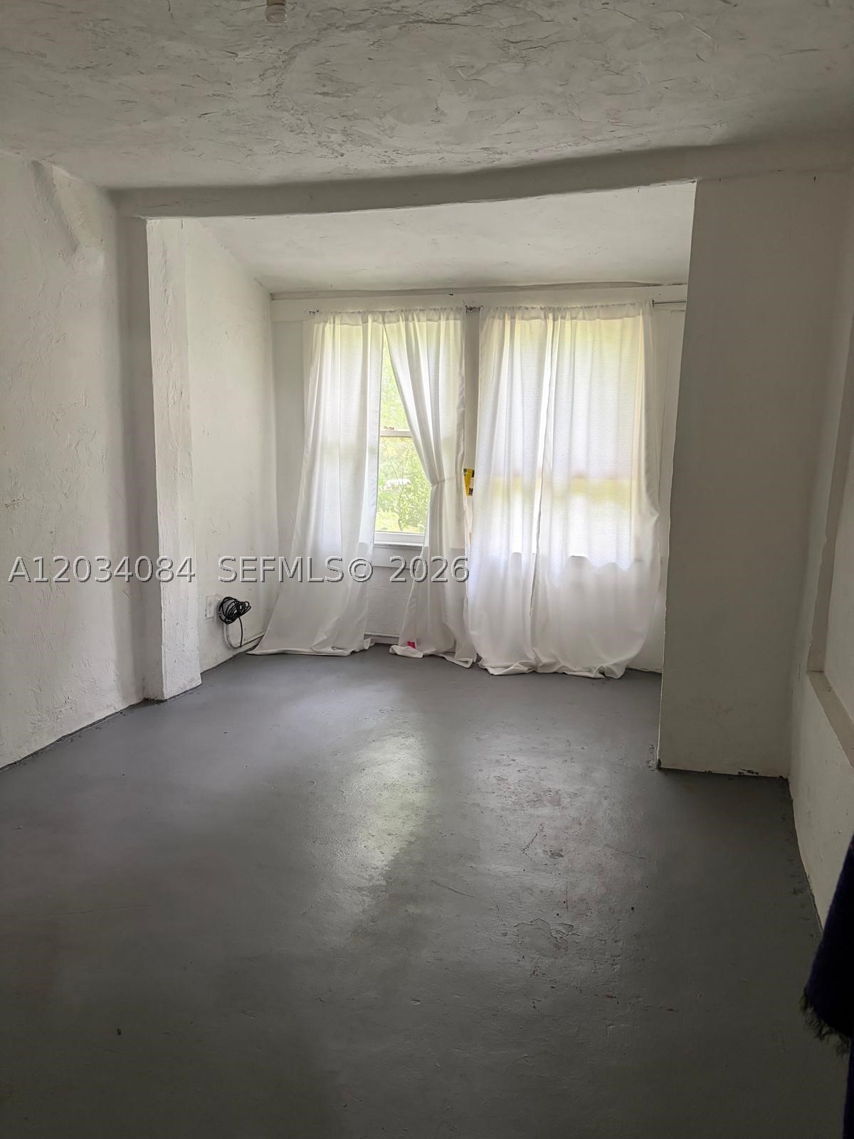 BISCAYNE HEIGHTS - Residential