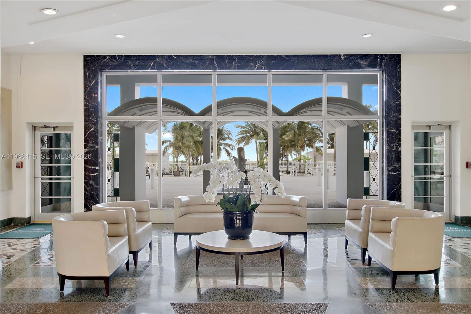THE EXECUTIVE CONDO - Residential