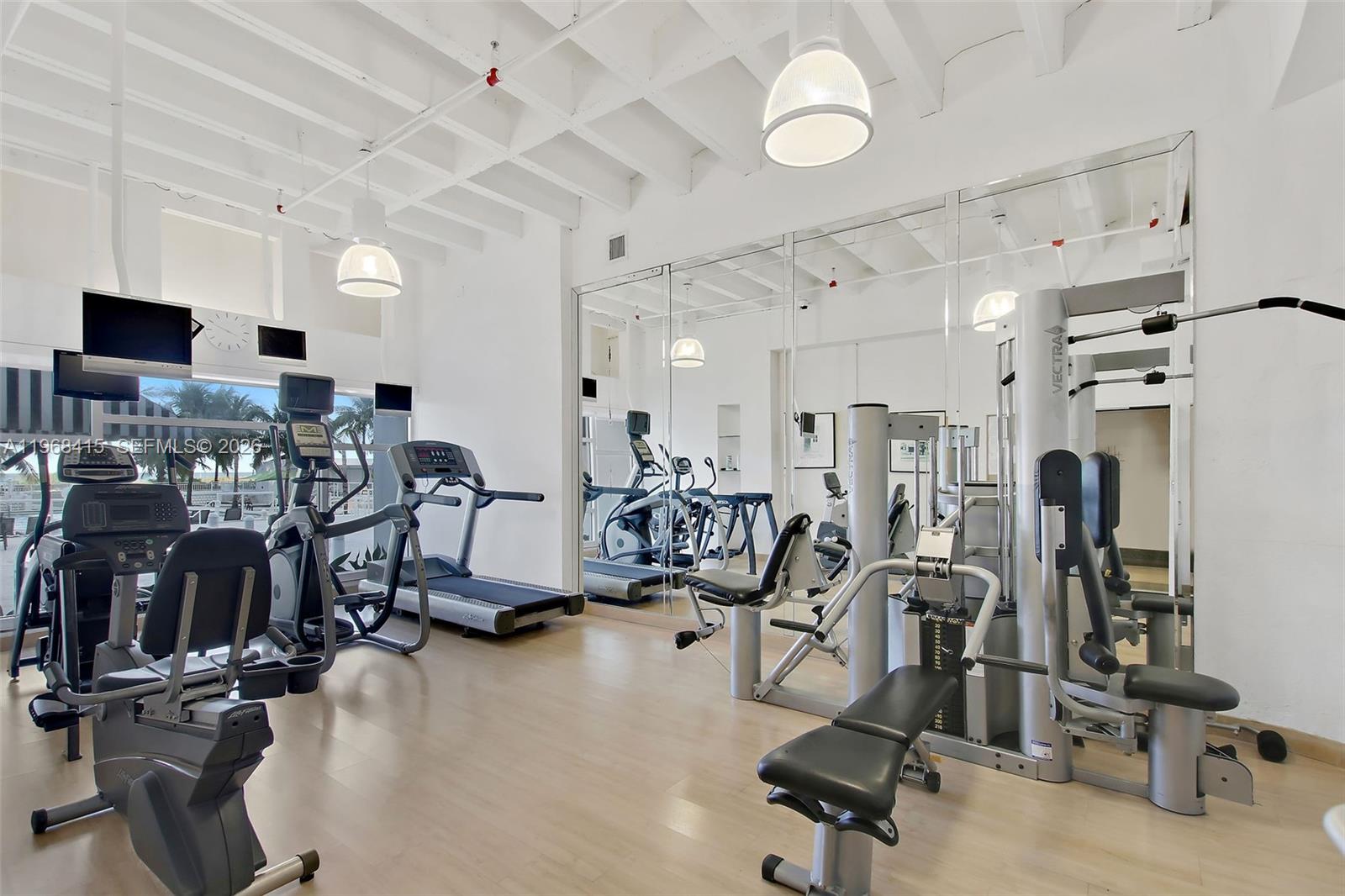 THE EXECUTIVE CONDO - Residential