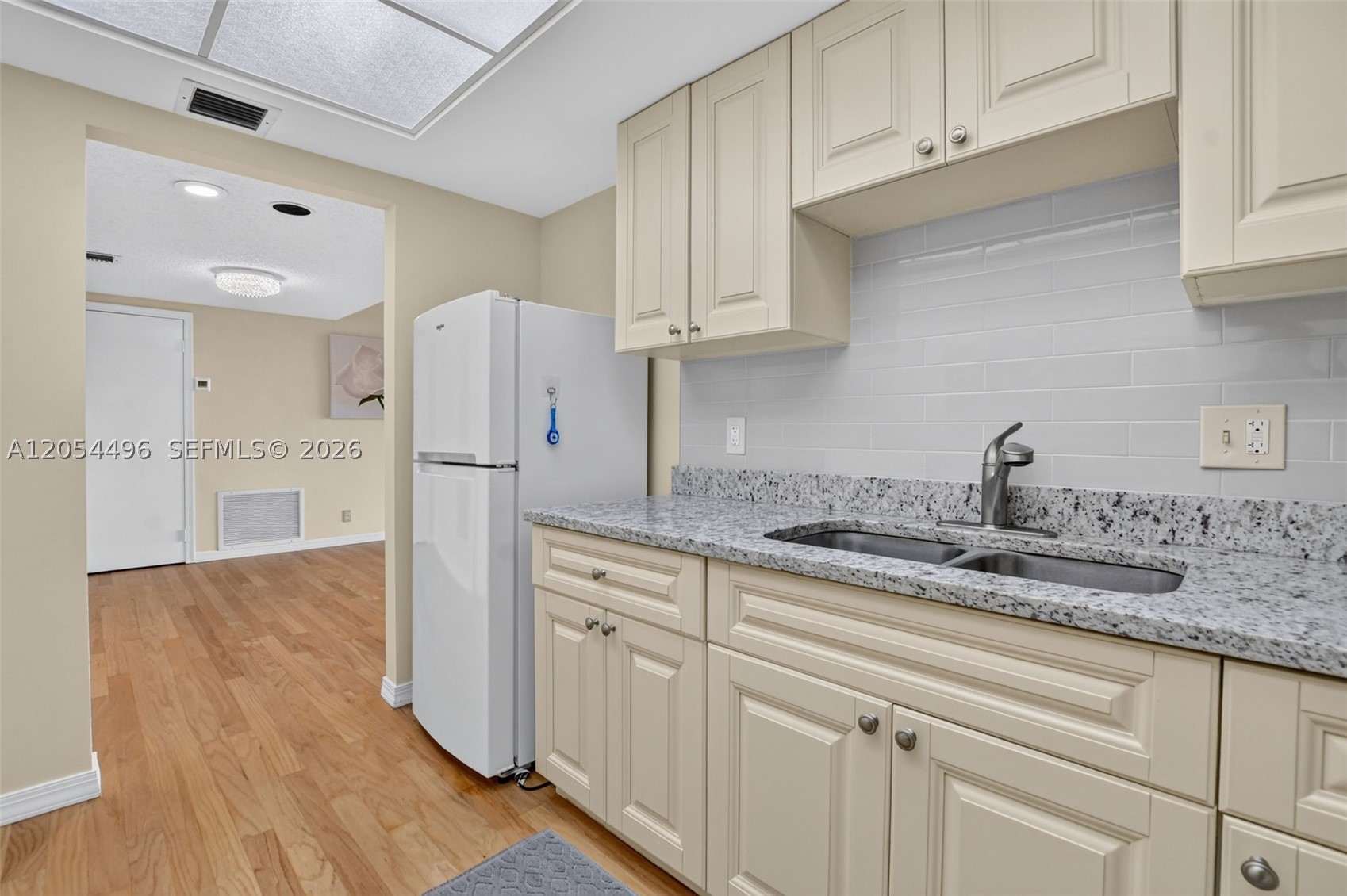 WELLESLEY PARK CONDO - Residential