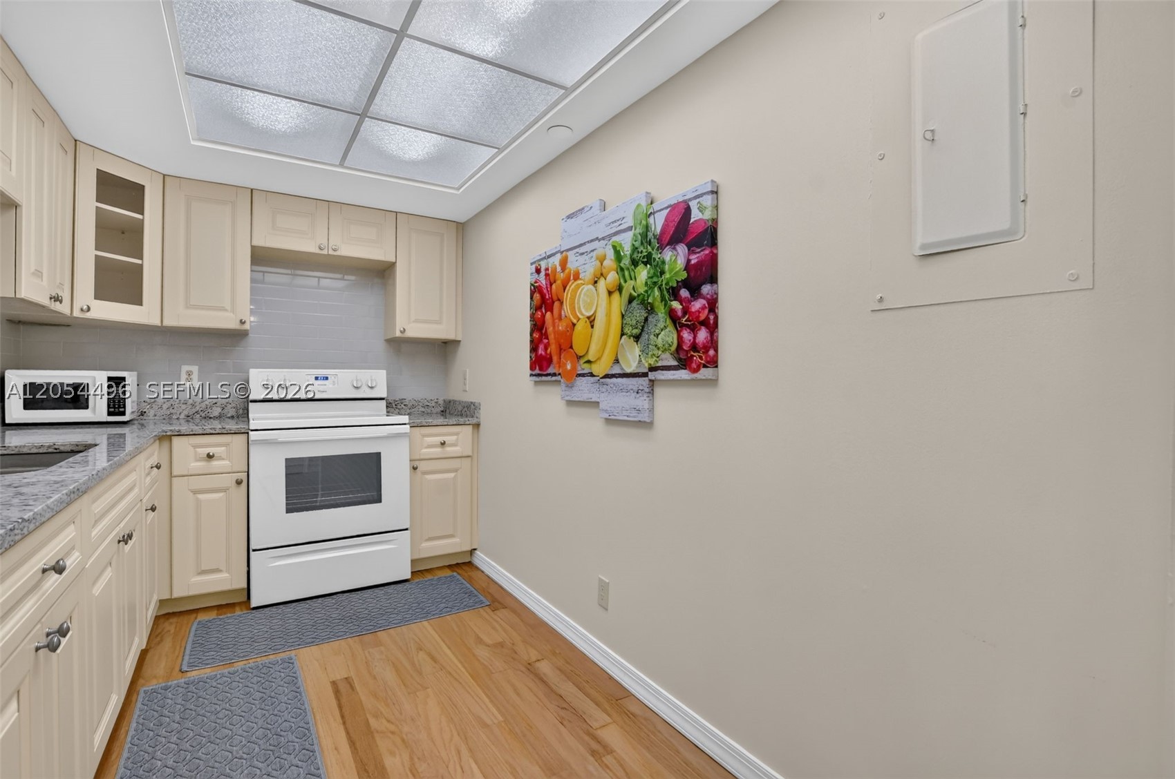 WELLESLEY PARK CONDO - Residential