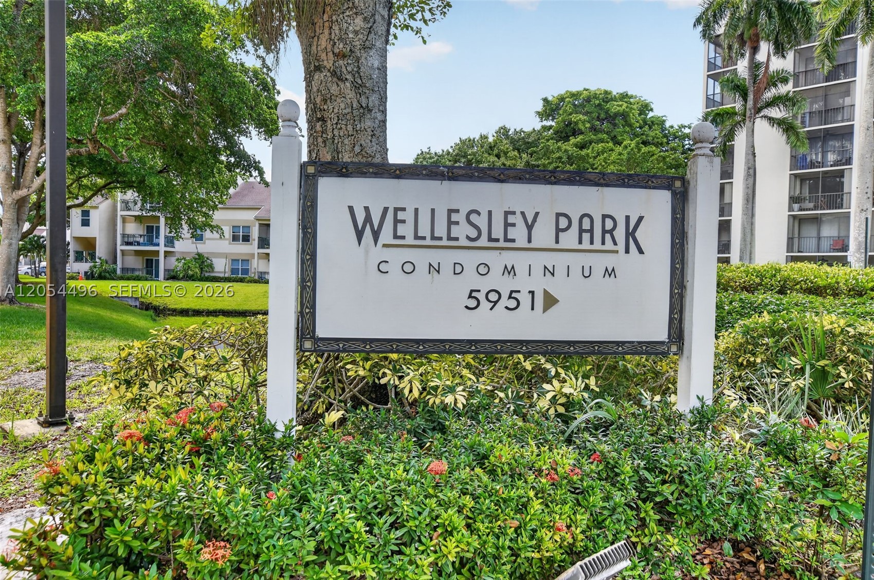 WELLESLEY PARK CONDO - Residential
