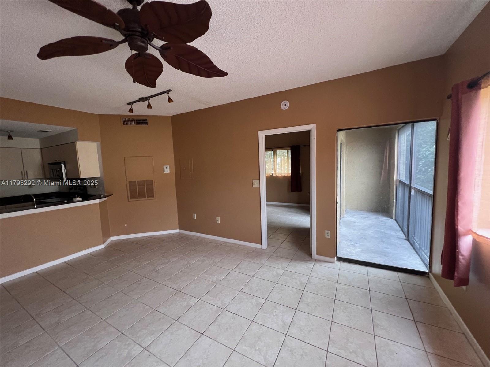 MARINA OAKS CONDO - Residential Lease