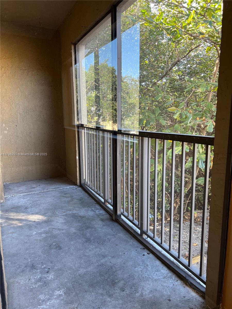 MARINA OAKS CONDO - Residential Lease