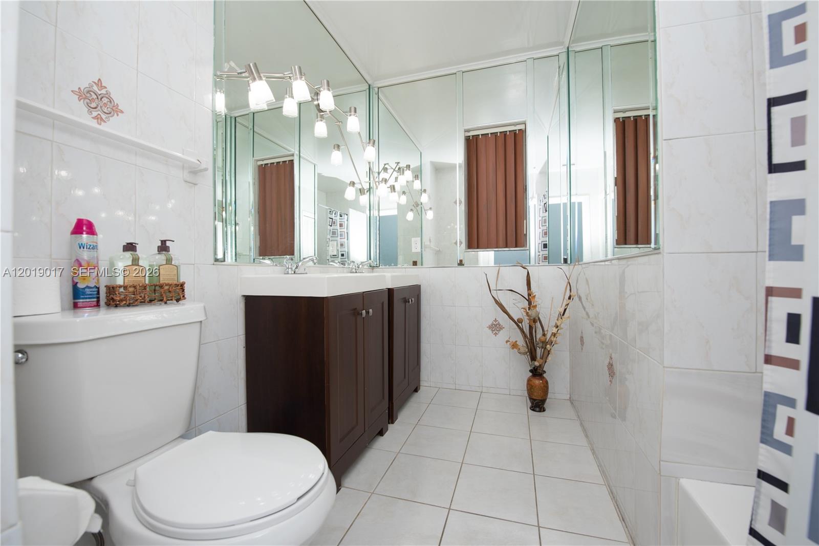 KING ROBERT - Residential