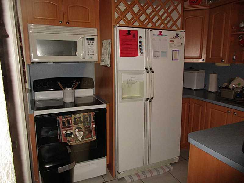 BISCAYNE LAWN EXTN - Residential Lease