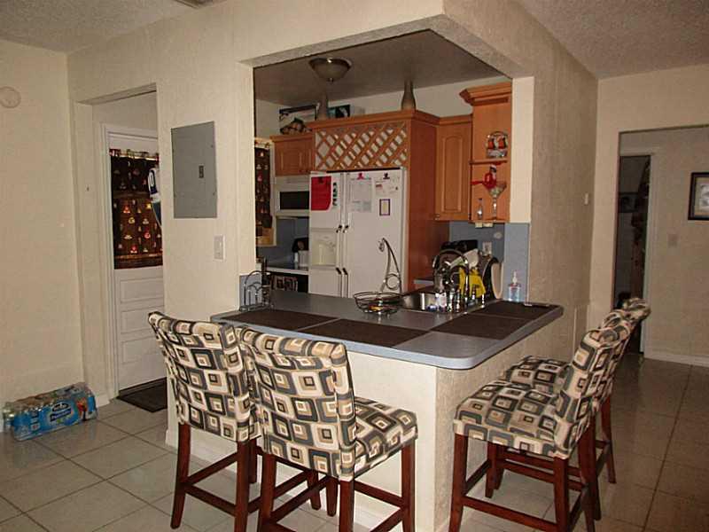 BISCAYNE LAWN EXTN - Residential Lease