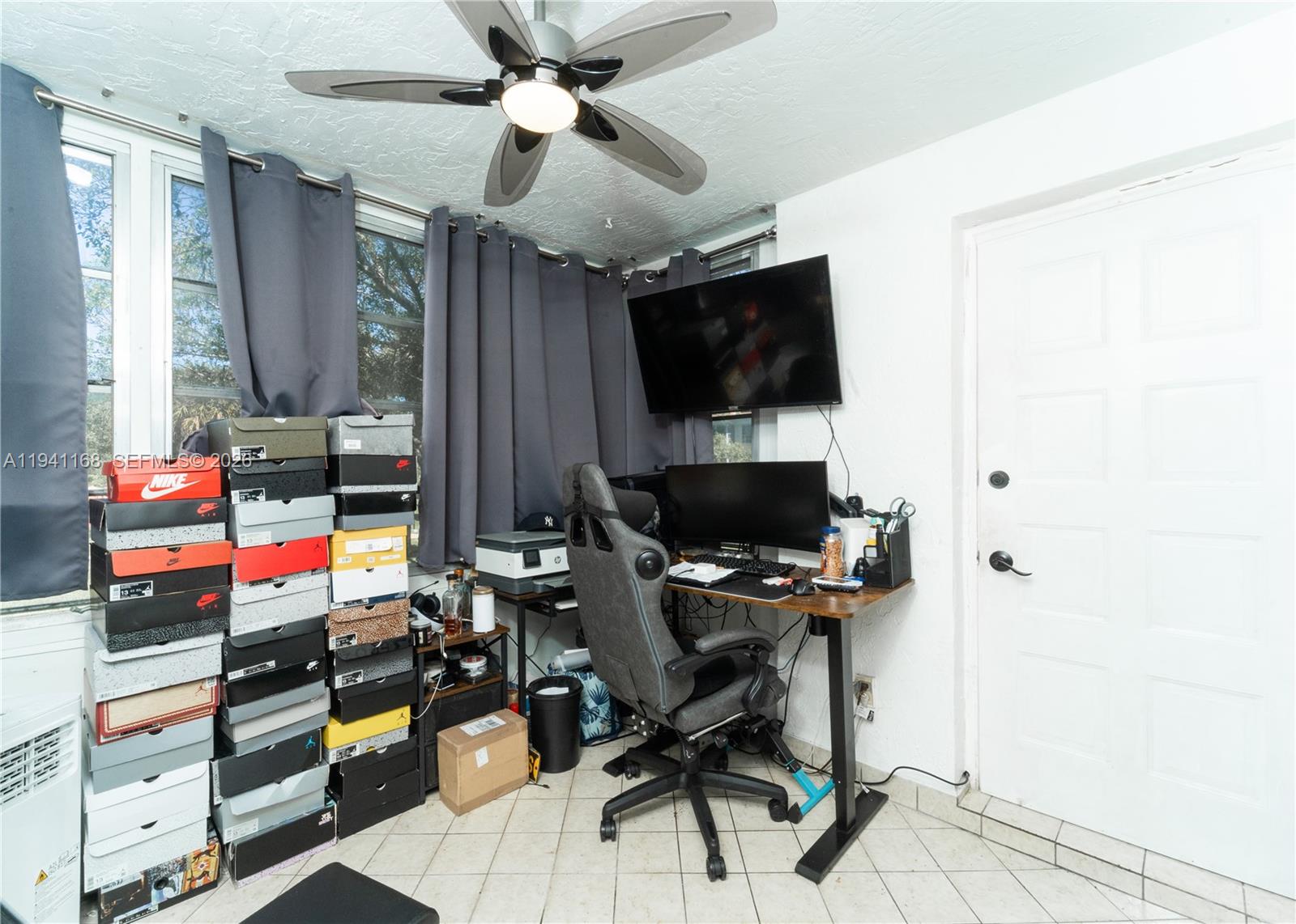 OMEGA CONDO NO 8 - Residential