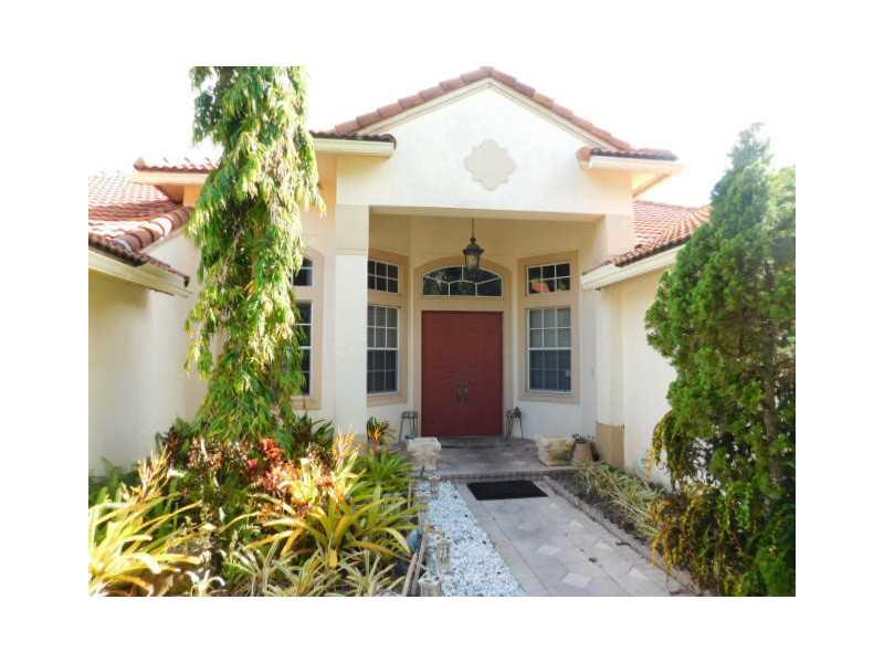 ISLA DEL SOL 85-32 B - Residential