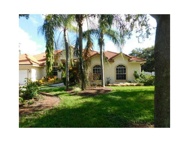 ISLA DEL SOL 85-32 B - Residential