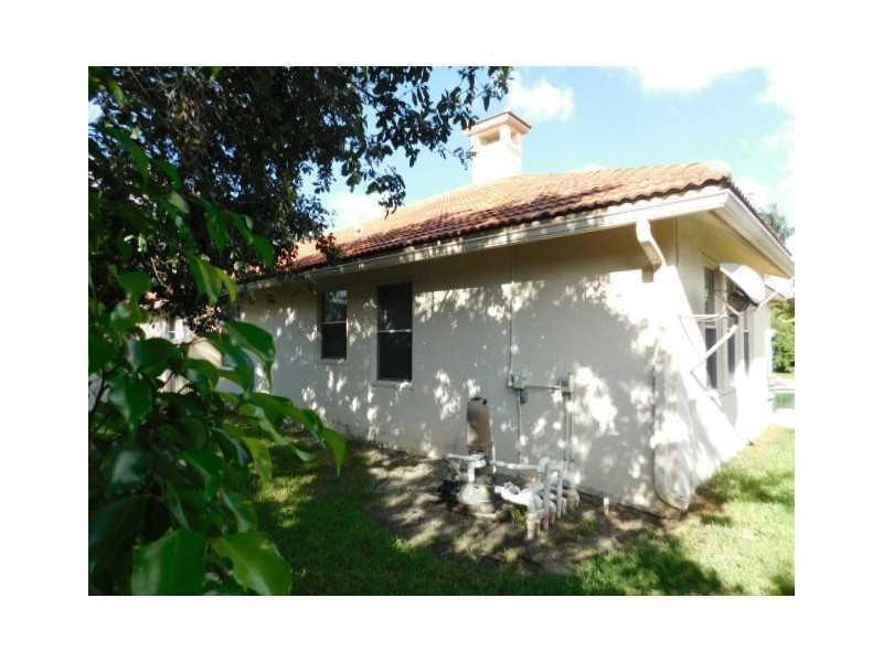 ISLA DEL SOL 85-32 B - Residential