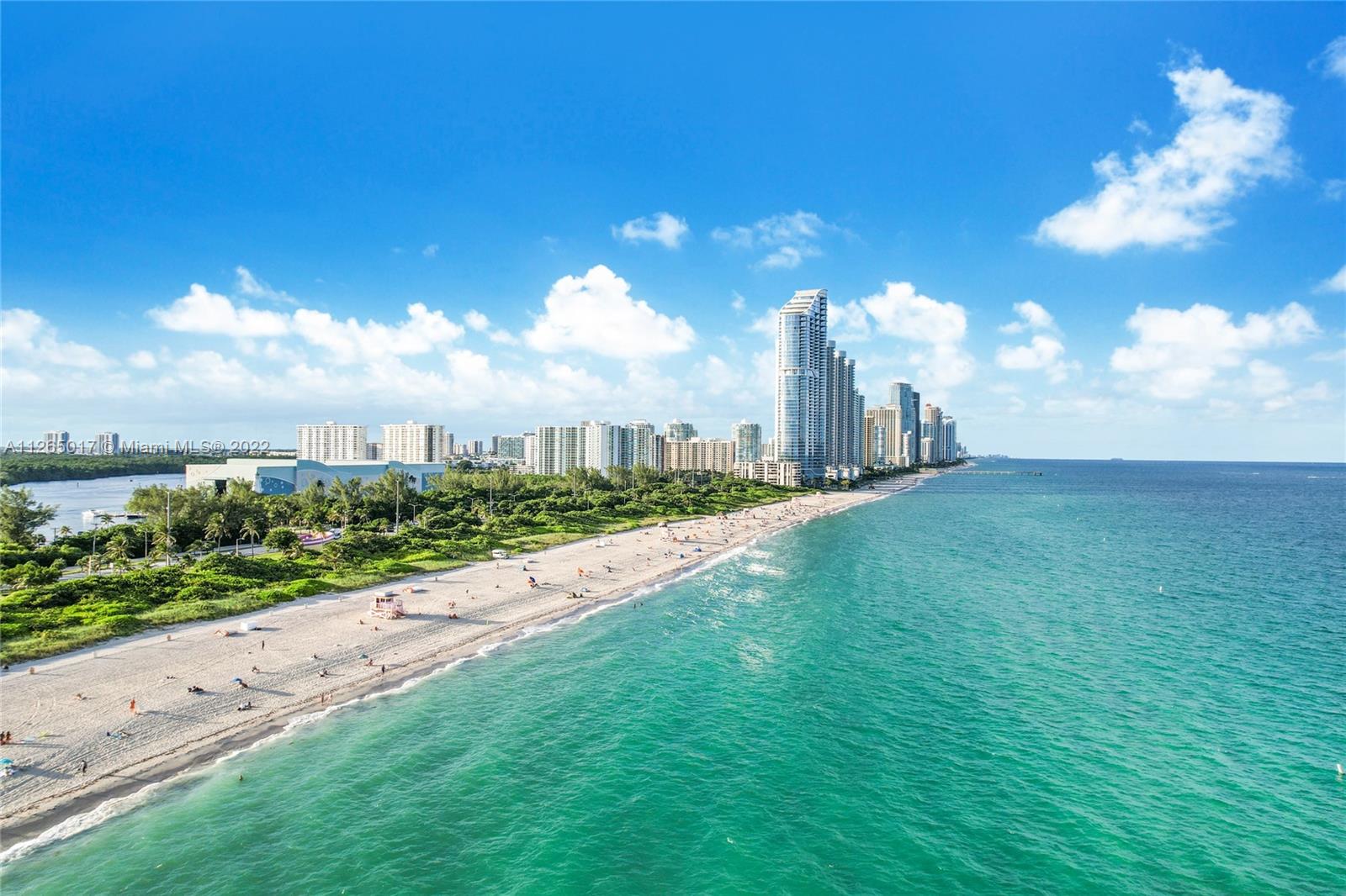 WINSTON TOWERS 700 CONDO - Residential