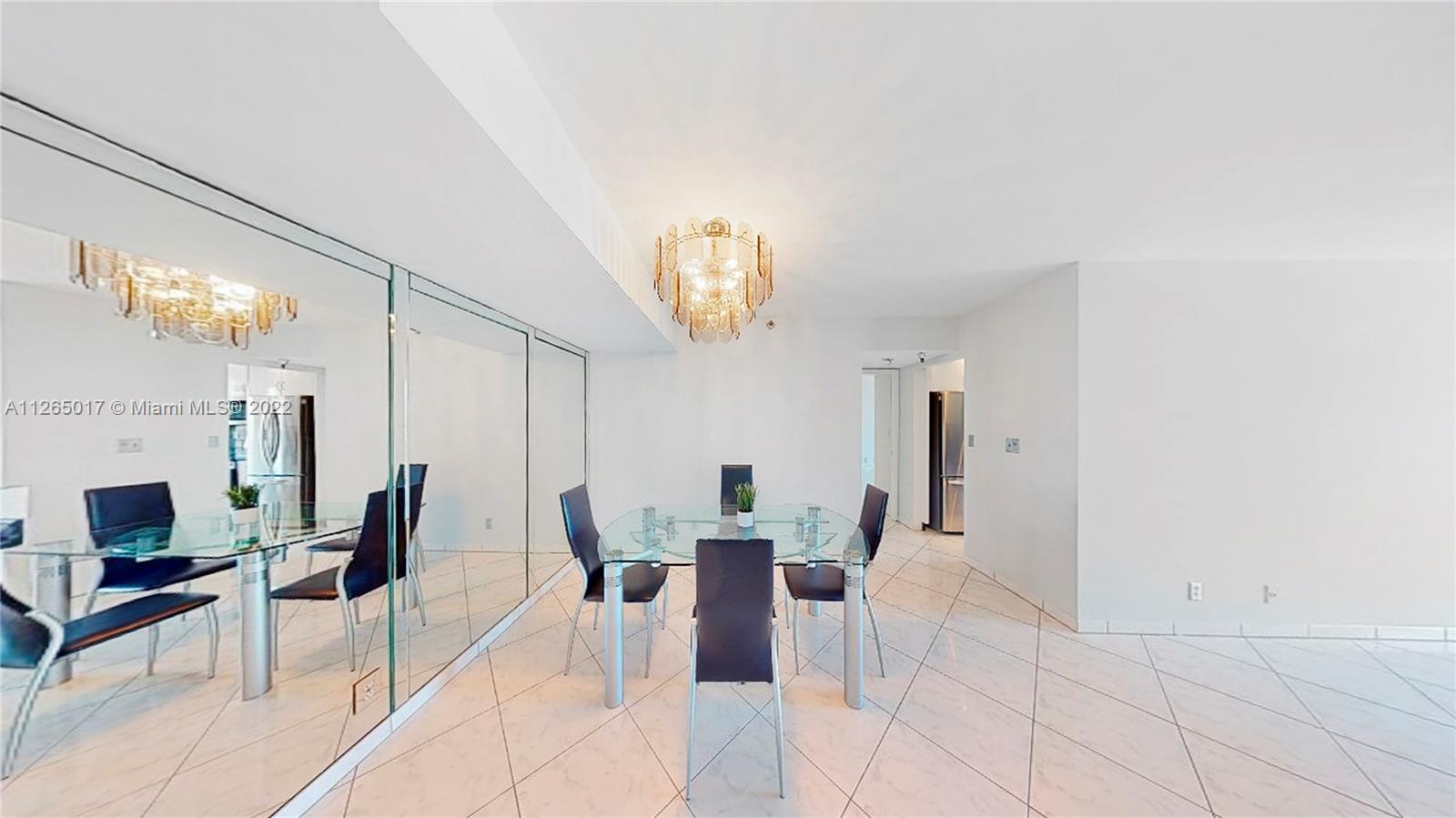 WINSTON TOWERS 700 CONDO - Residential