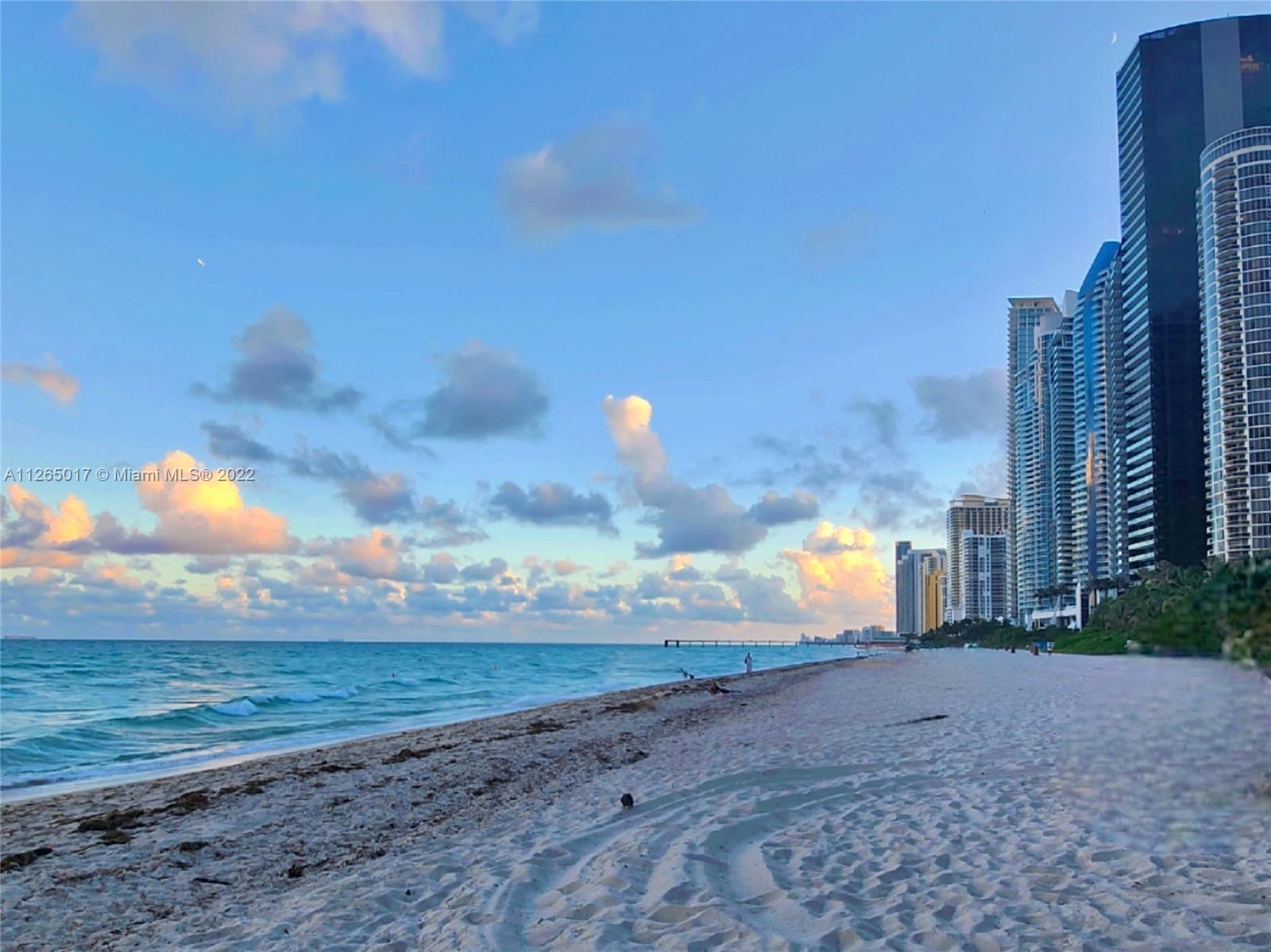 WINSTON TOWERS 700 CONDO - Residential