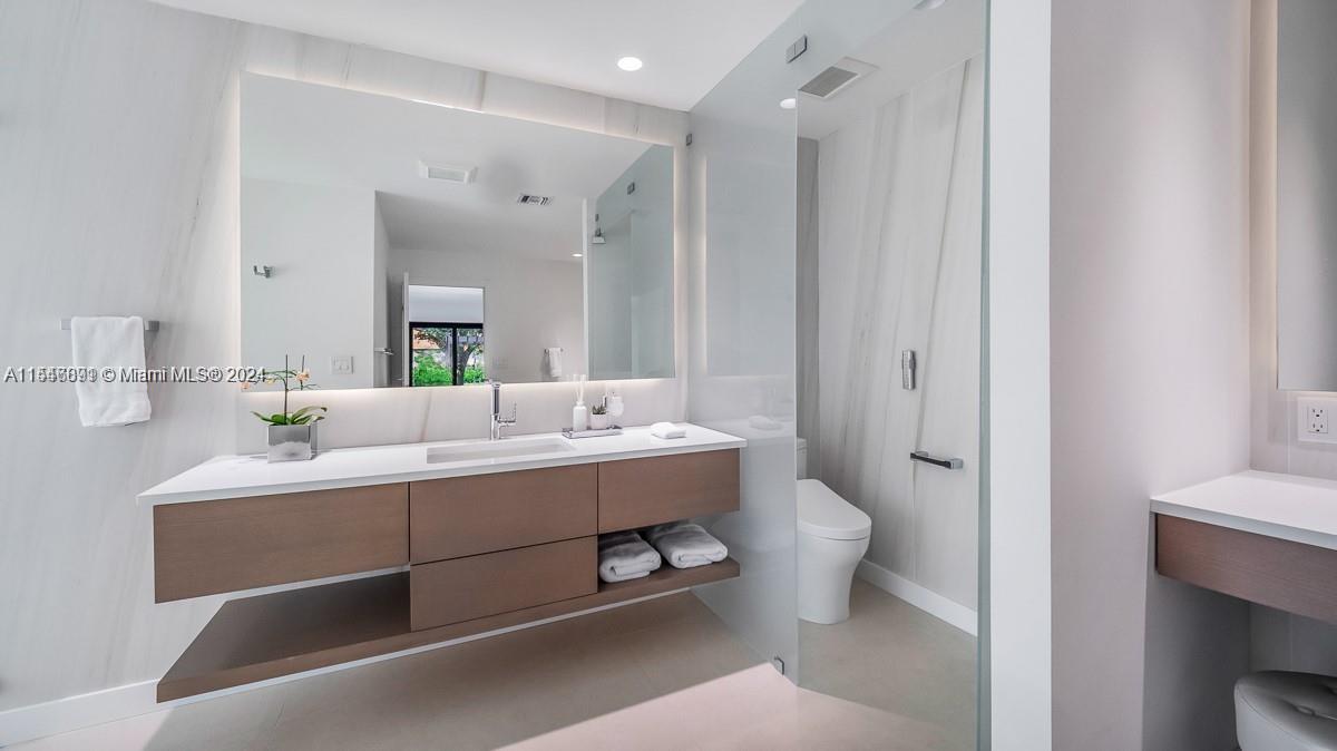 LAUREL OAKS EAST - Residential