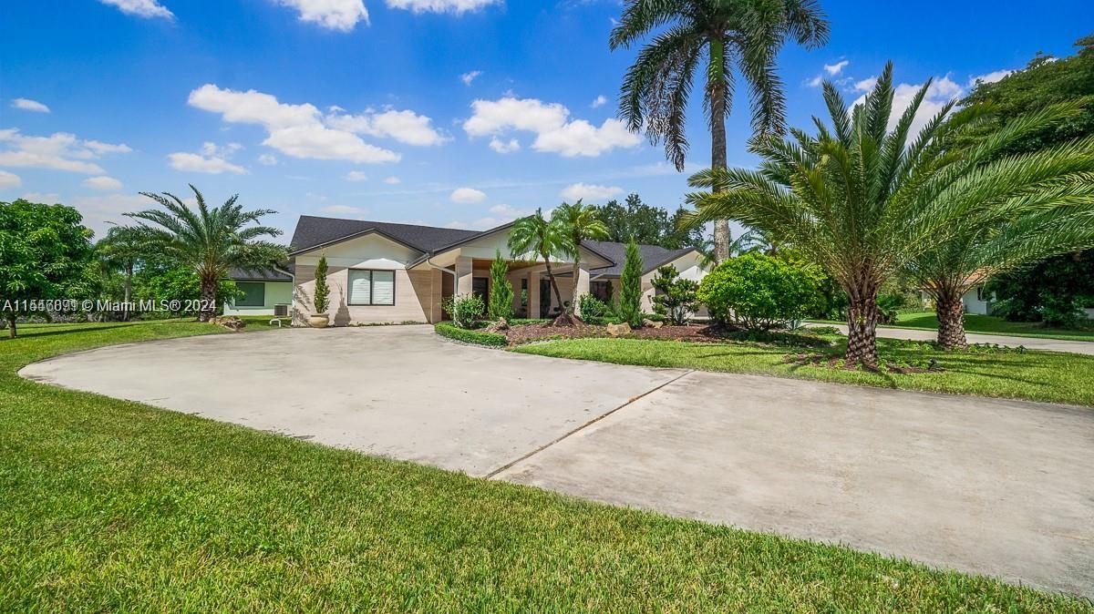 LAUREL OAKS EAST - Residential