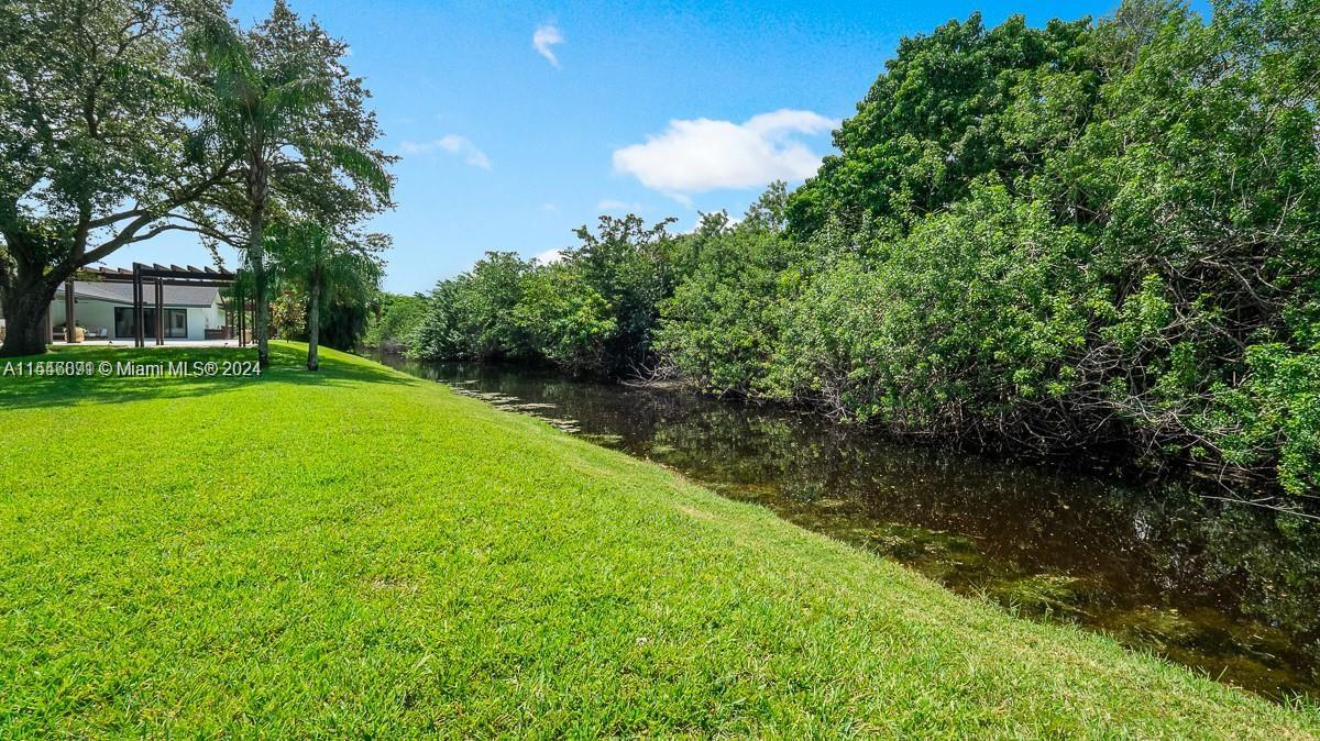 LAUREL OAKS EAST - Residential