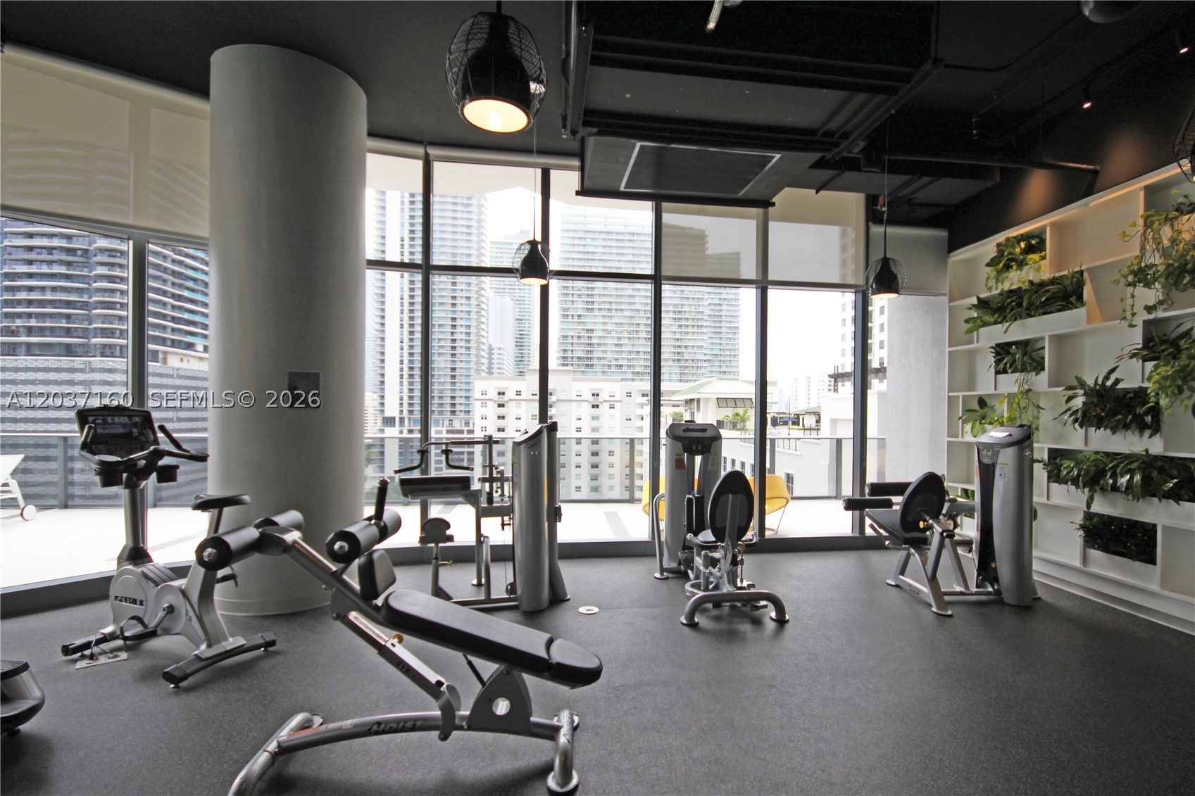 BRICKELL HEIGHTS EAST CON - Residential Lease