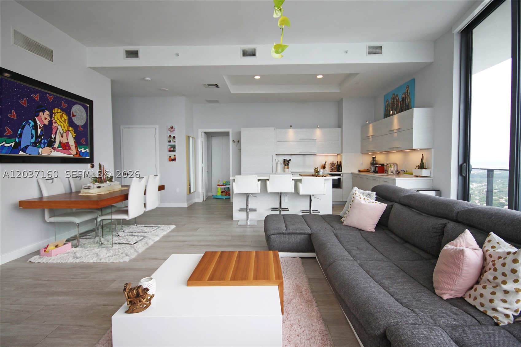 BRICKELL HEIGHTS EAST CON - Residential Lease