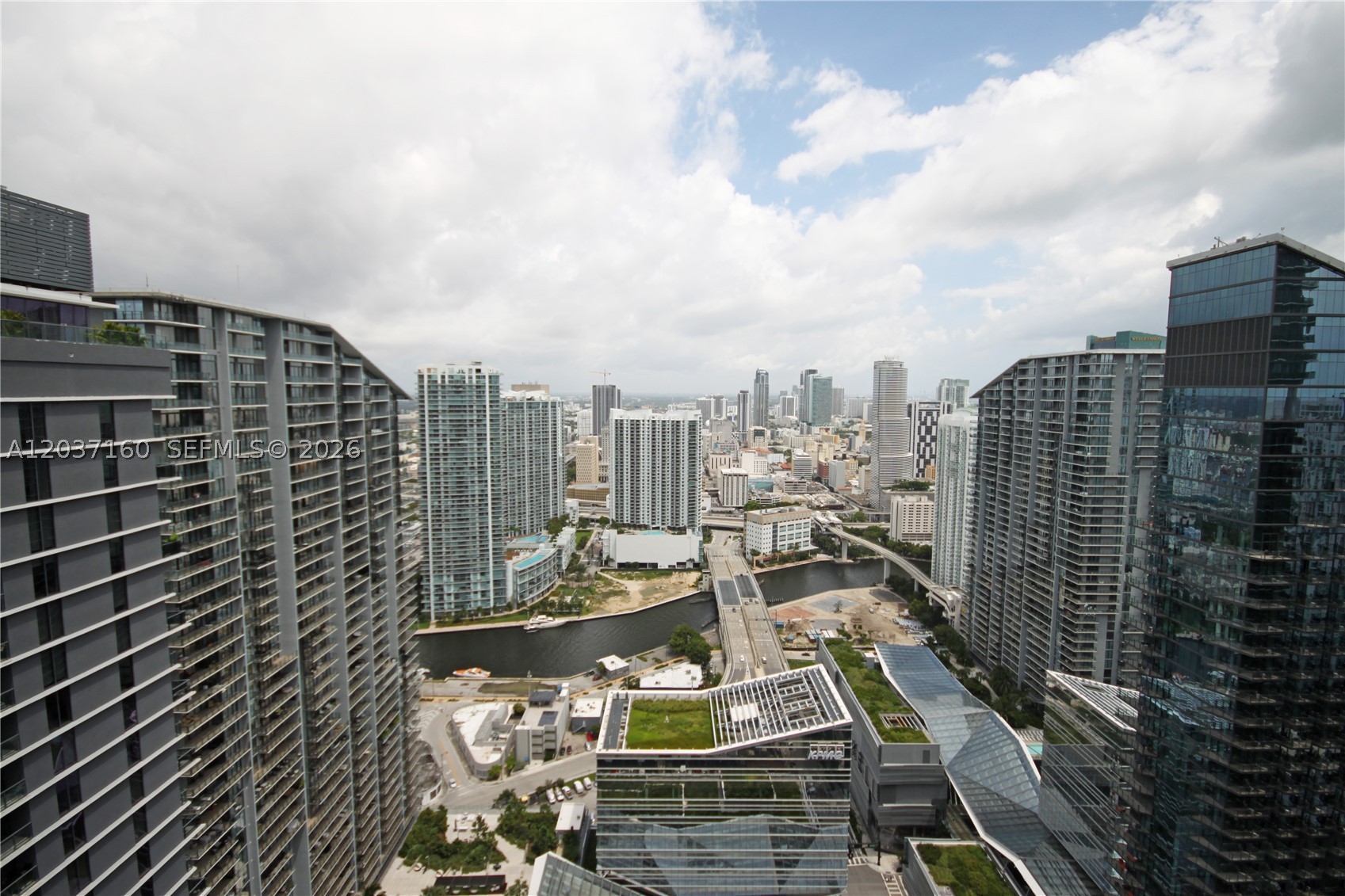 BRICKELL HEIGHTS EAST CON - Residential Lease