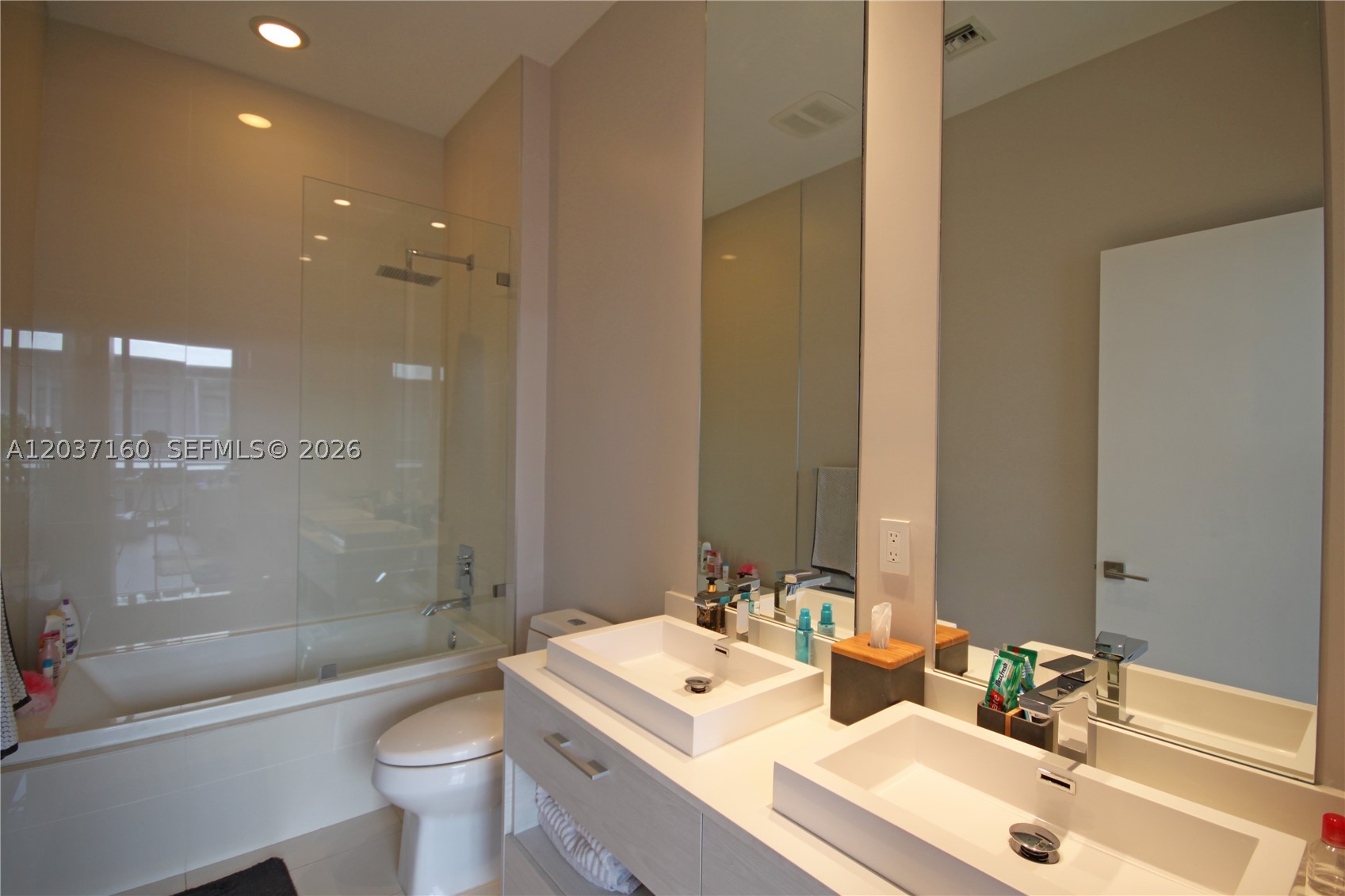BRICKELL HEIGHTS EAST CON - Residential Lease