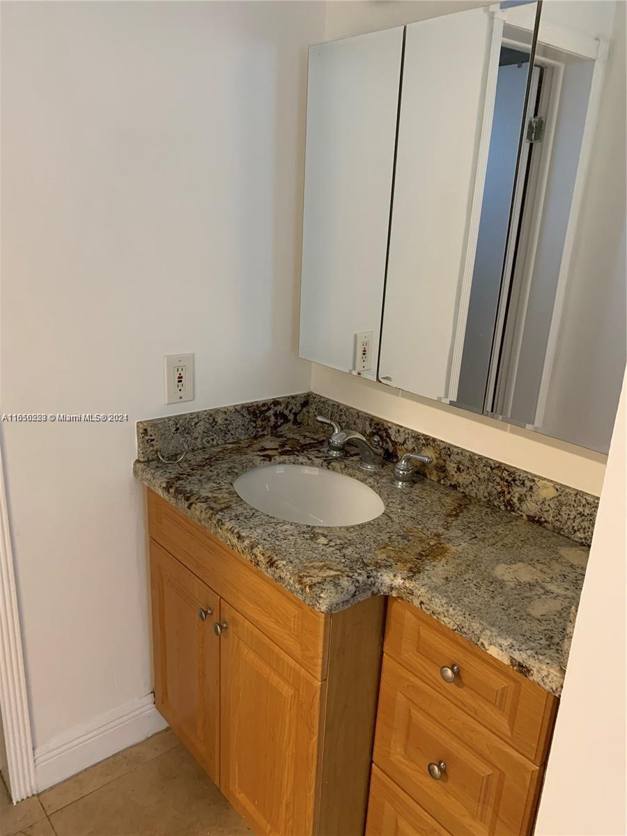 BAYVIEW POINT SOUTH CONDO - Residential Lease
