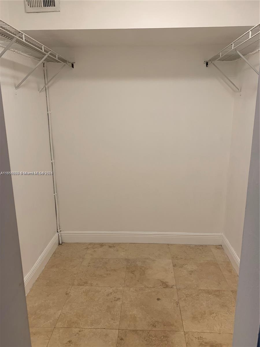 BAYVIEW POINT SOUTH CONDO - Residential Lease