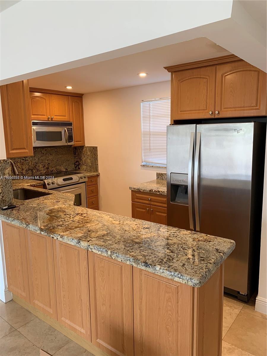 BAYVIEW POINT SOUTH CONDO - Residential Lease