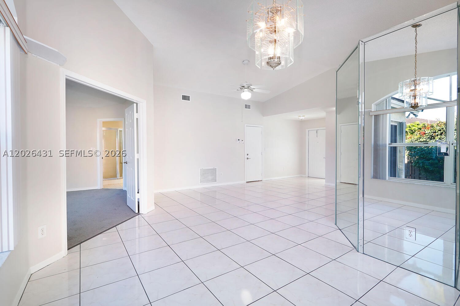 WOODS LAKE - Residential Lease