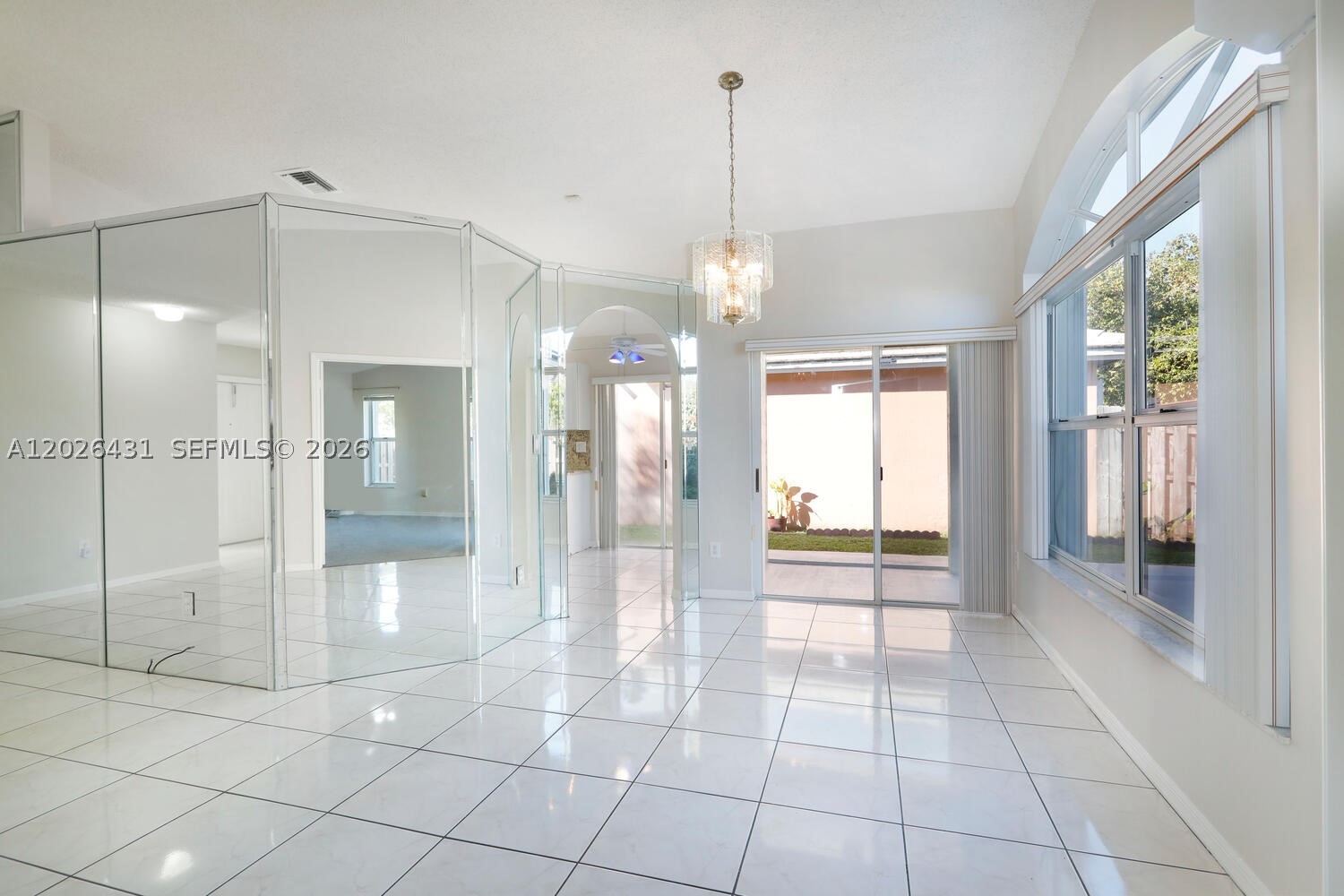 WOODS LAKE - Residential Lease