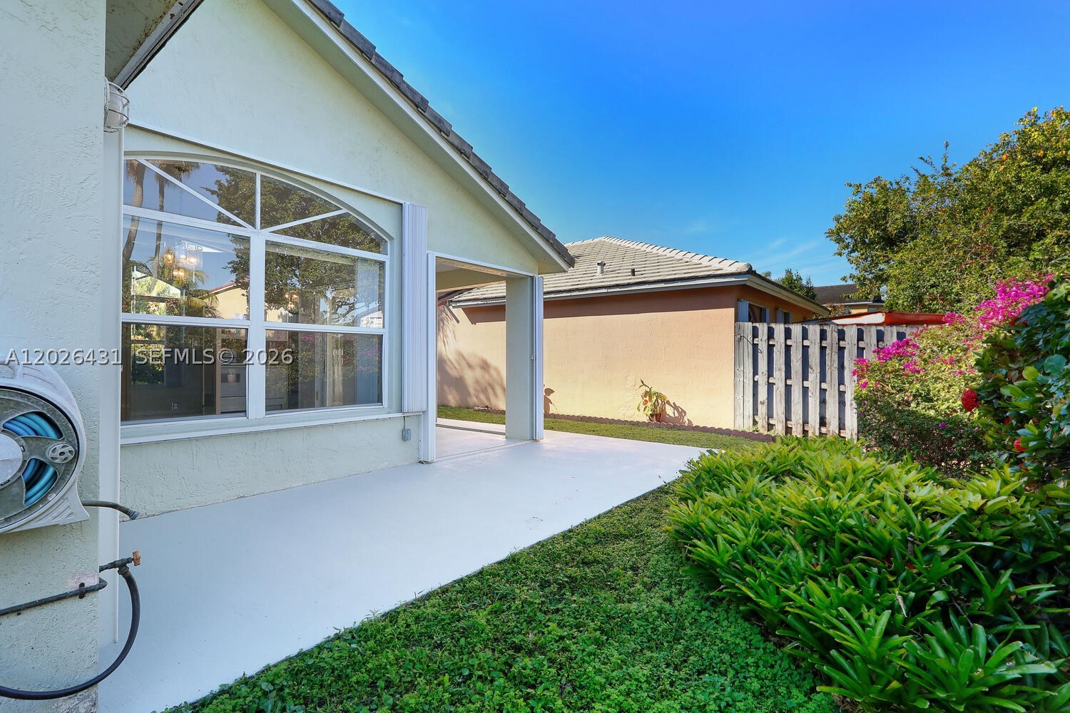 WOODS LAKE - Residential Lease