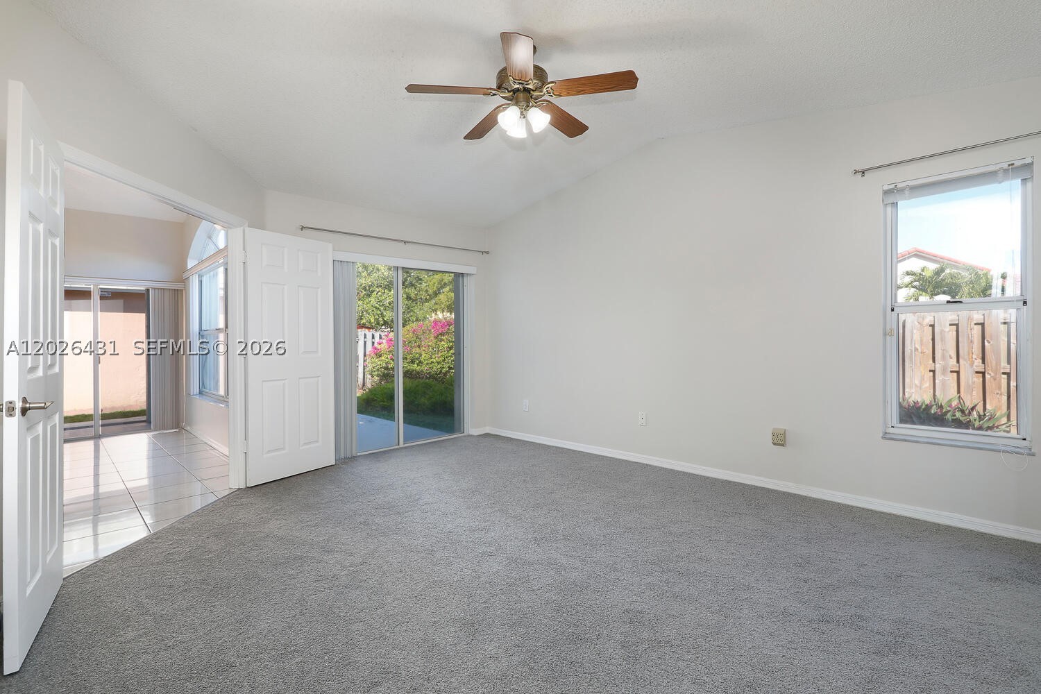 WOODS LAKE - Residential Lease
