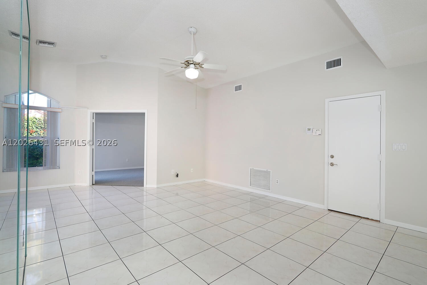 WOODS LAKE - Residential Lease