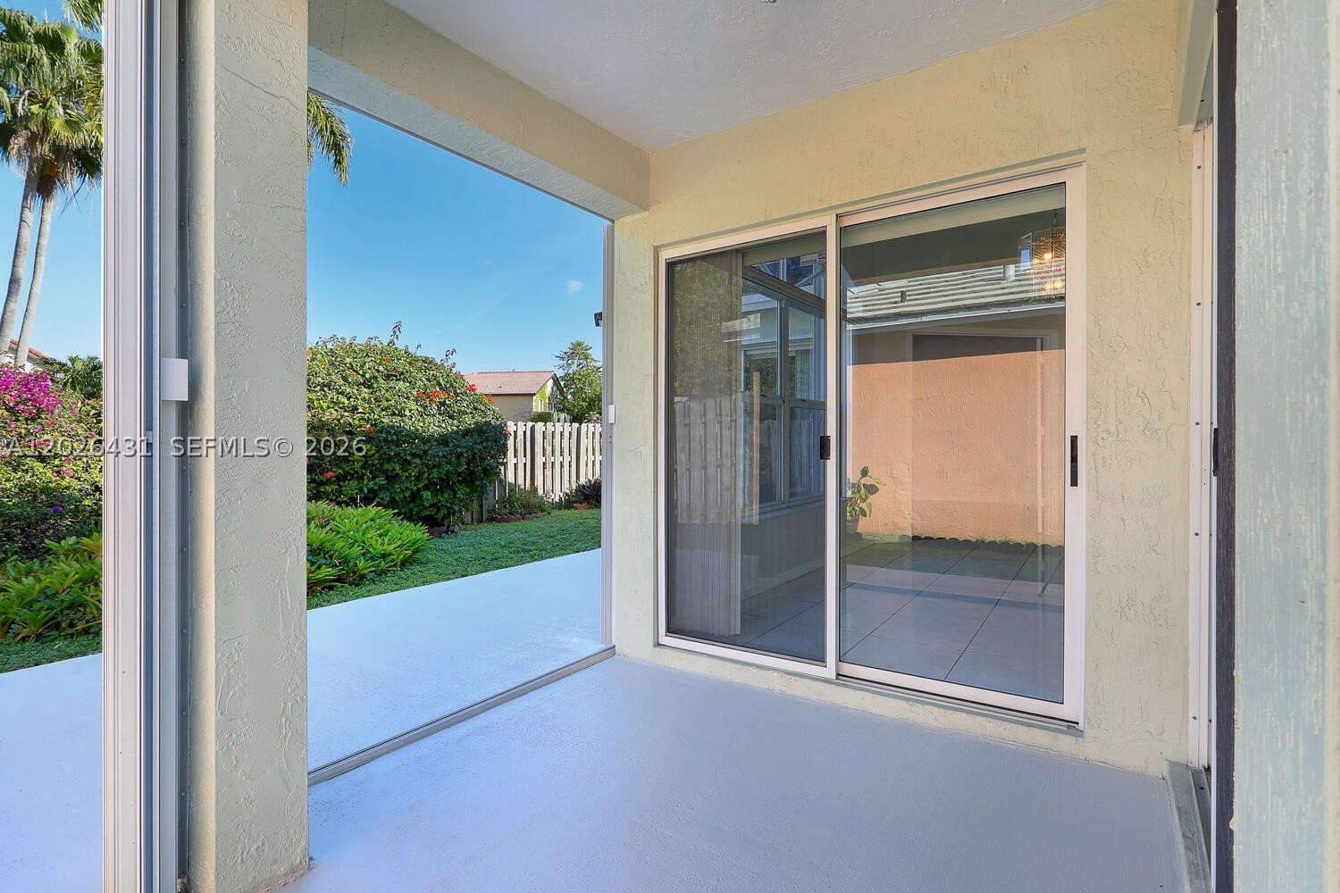 WOODS LAKE - Residential Lease