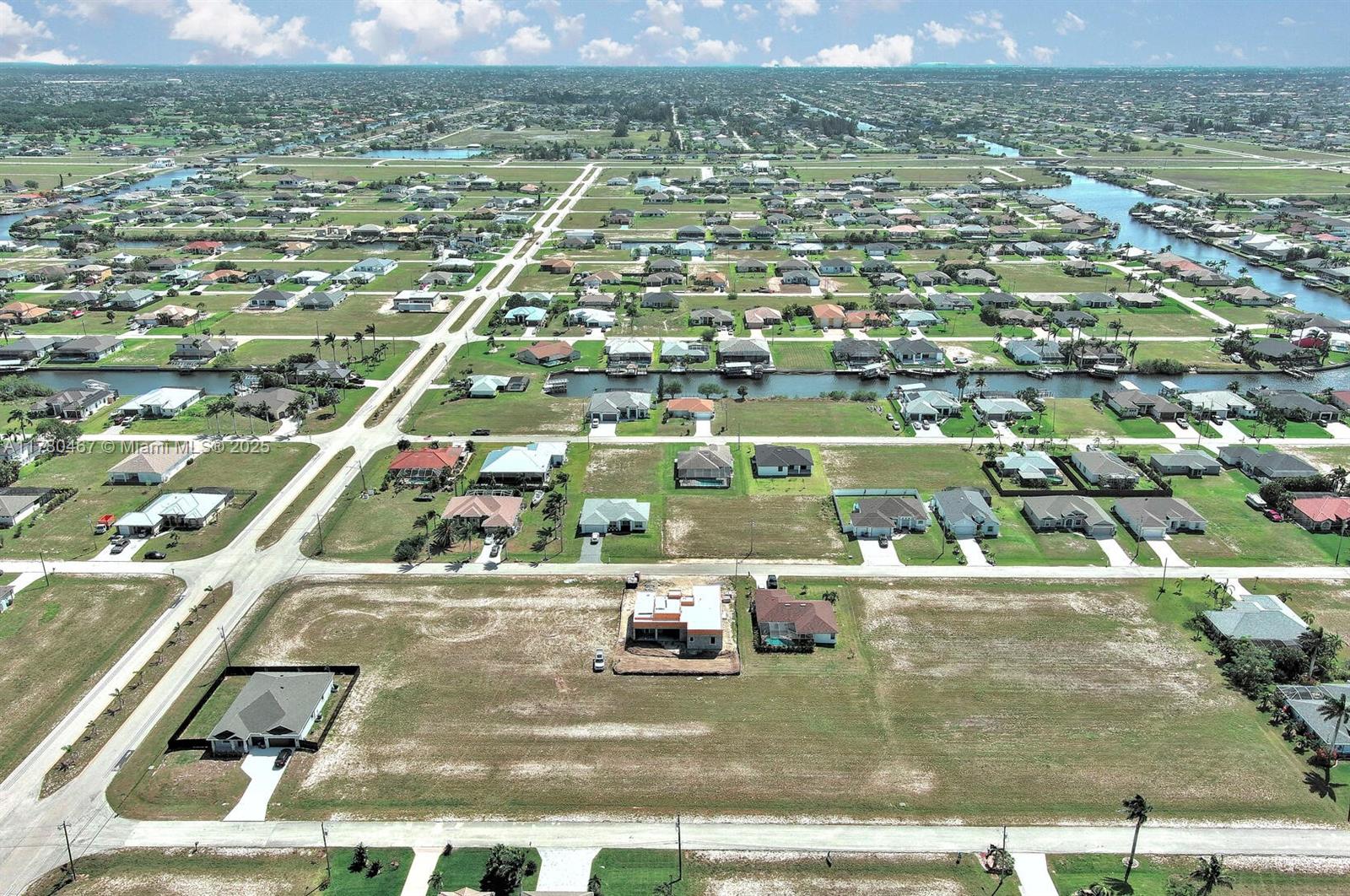 CAPE CORAL - Land