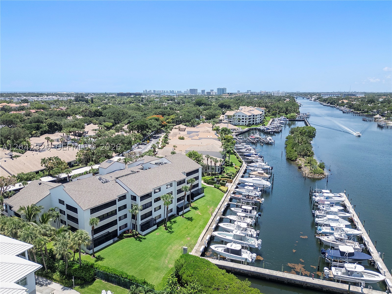OAK HARBOUR CONDOS - Residential