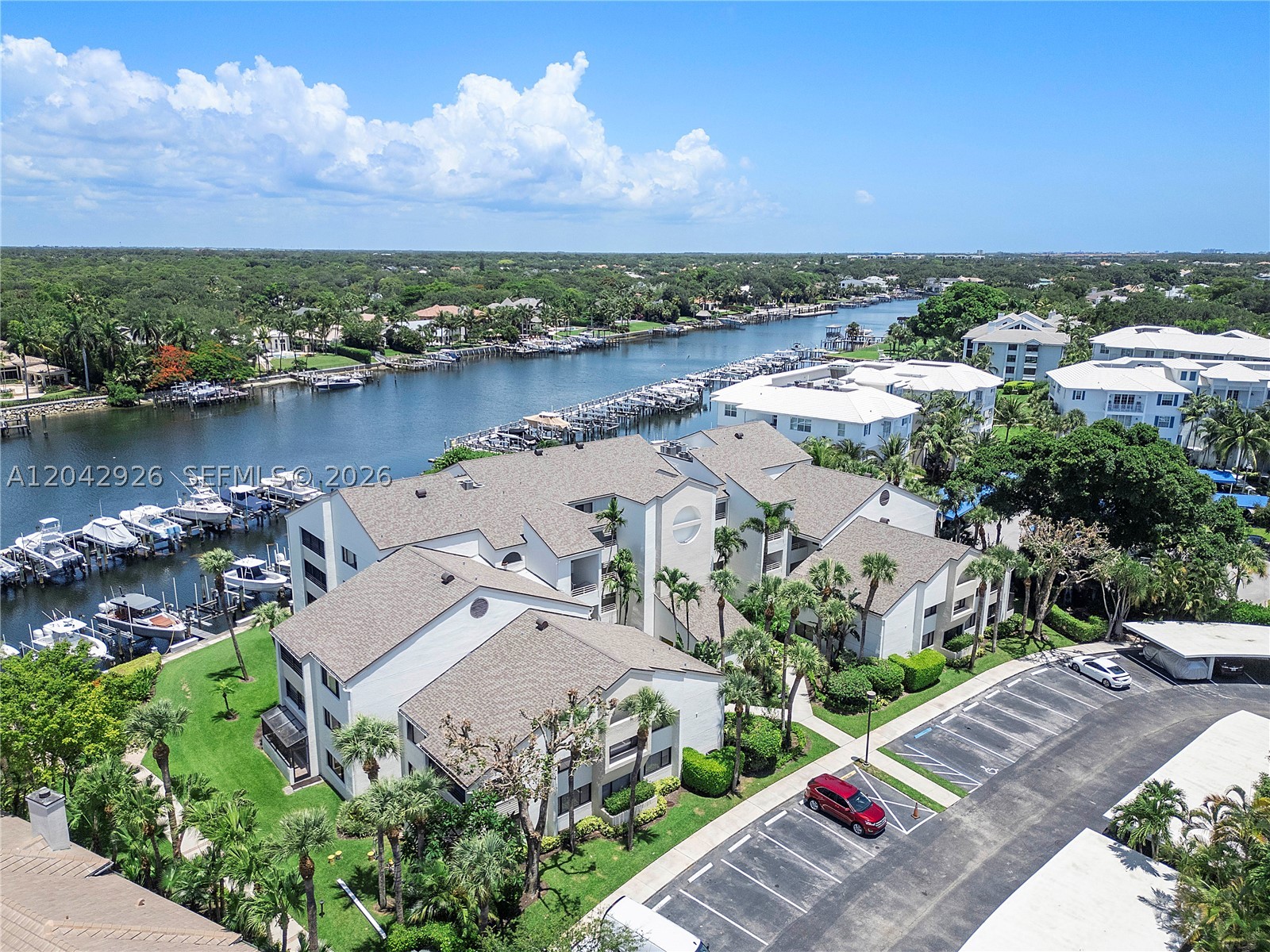 OAK HARBOUR CONDOS - Residential