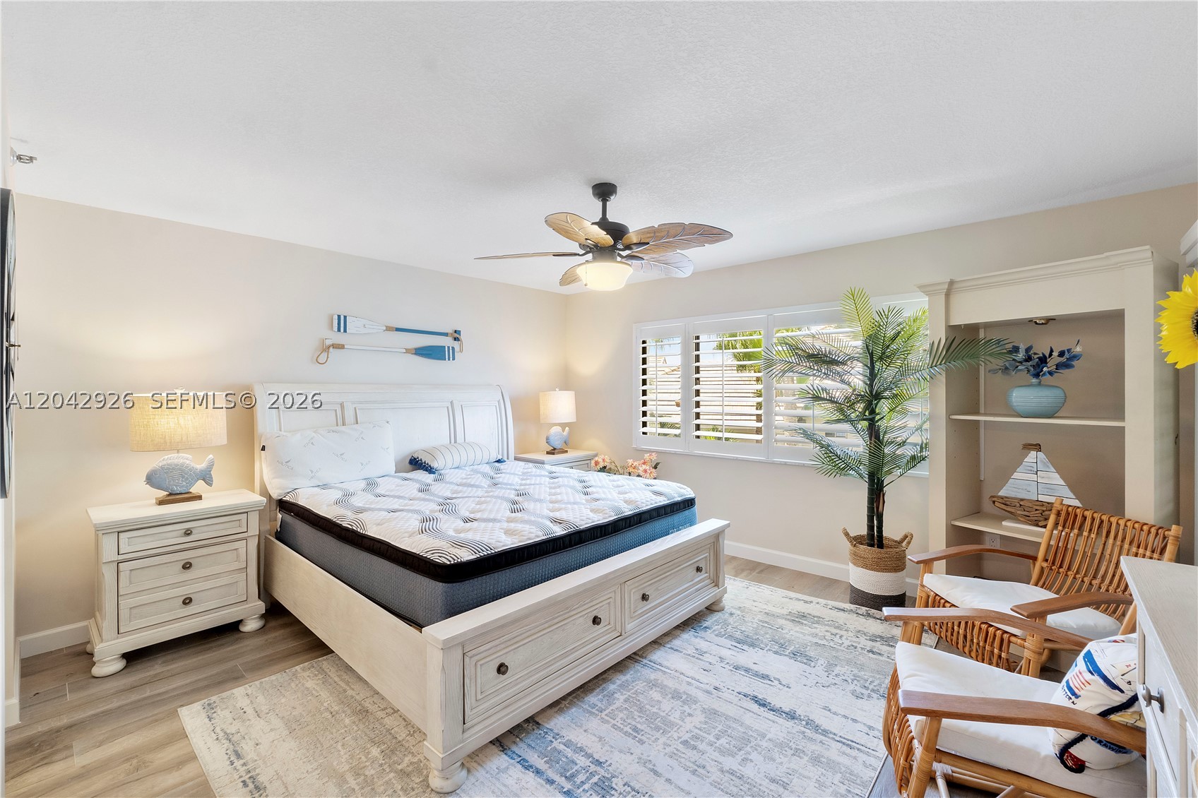 OAK HARBOUR CONDOS - Residential