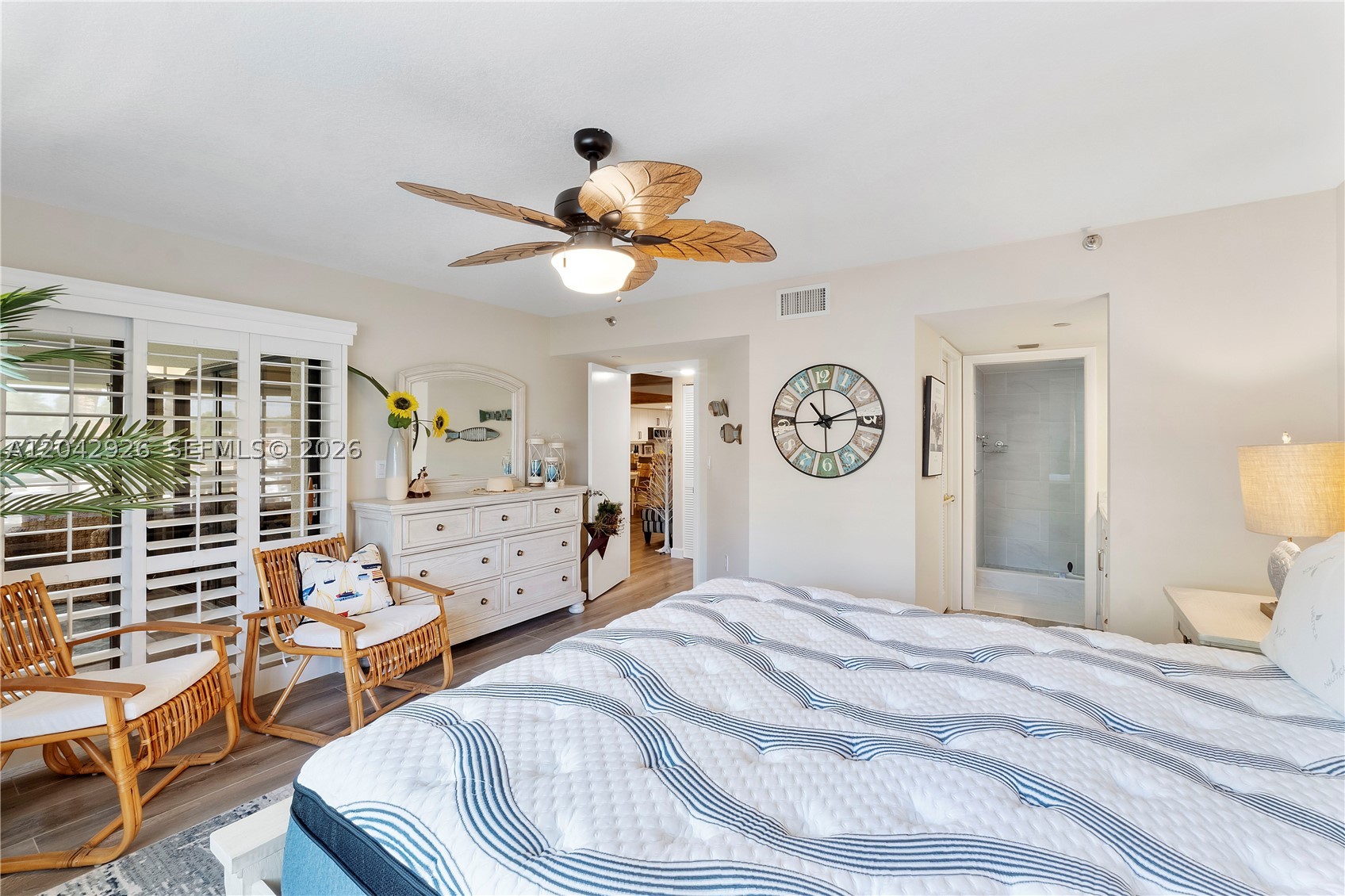 OAK HARBOUR CONDOS - Residential